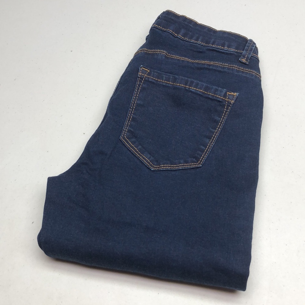 BLUENOTES TAYLOR LOW RISE CROP JEGGING JEANS 4/27x24 ⭐️